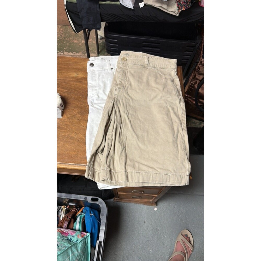 Lot of 2 St. John's Bay Chino Shorts Khaki & White Size 18 - 0068